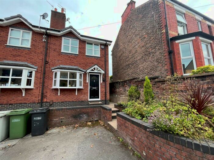 3 Bedroom House To Rent In Crompton Road, Macclesfield, SK11