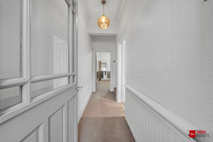 3 Bedroom Terraced House For Sale In Langroyd Road, Colne, BB8