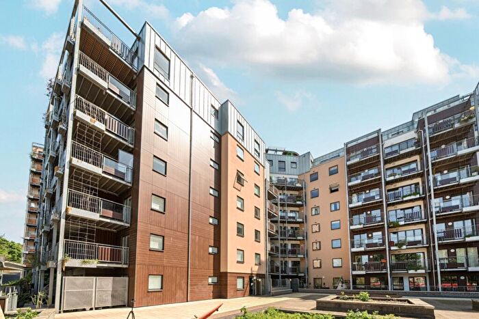 2 Bedroom Flat To Rent In Seren Park Gardens London, SE3
