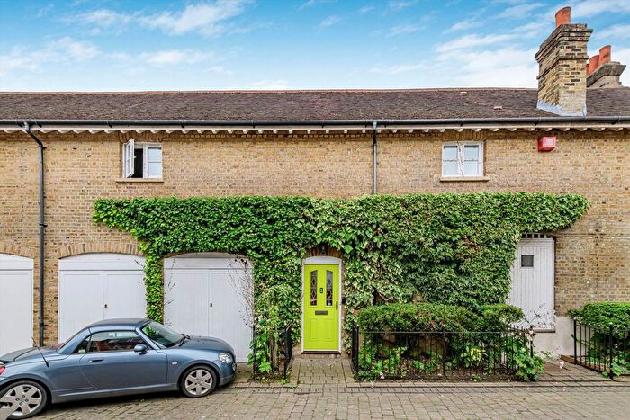 2 Bedroom Property For Sale In Angel Mews, Roehampton, SW15