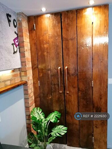 1 Bedroom Flat To Rent In St. Johns Road, Westcliff-On-Sea, SS0