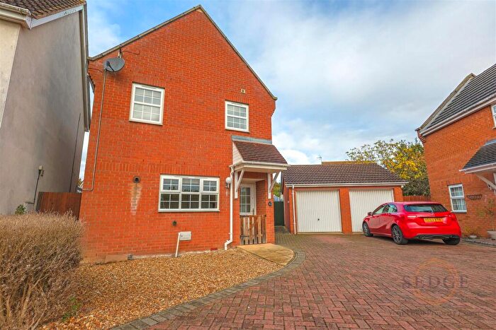 3 Bedroom Detached House For Sale In Mallard Close, Spalding, PE11