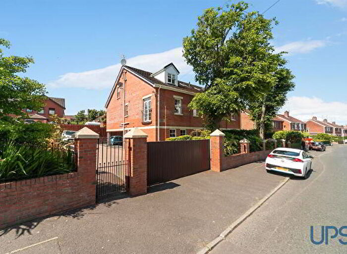 2 Bedroom Apartments For Sale In Apt The Coach House, B Stockmans Avenue, Belfast, BT11