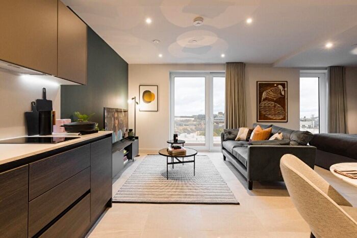 Studio To Rent In Mcewan Walk, Edinburgh, EH3
