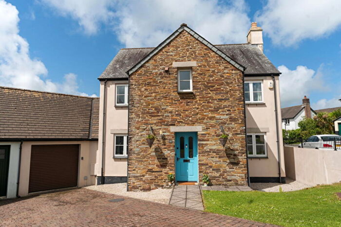4 Bedroom Detached House For Sale In Beechwood Drive, Camelford, PL32