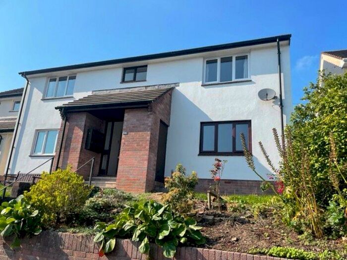 1 Bedroom Flat To Rent In Holwill Drive, Great Torrington, Devon, EX38