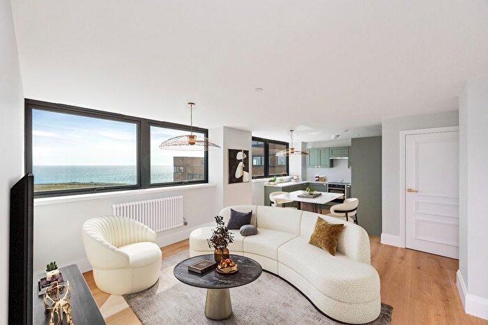 1 Bedroom Flat For Sale In The Cliffs, Greenways, Ovingdean, BN2