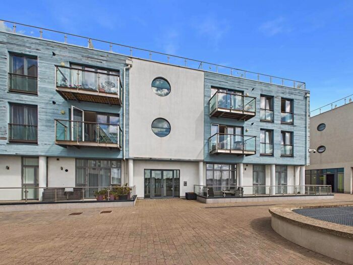 2 Bedroom Apartment To Rent In Harbour Square, Waterside Marina, Brightlingsea, Essex, CO7