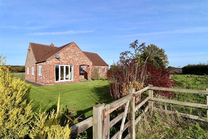3 Bedroom Detached Bungalow For Sale In Holme Road, Spaldington, DN14