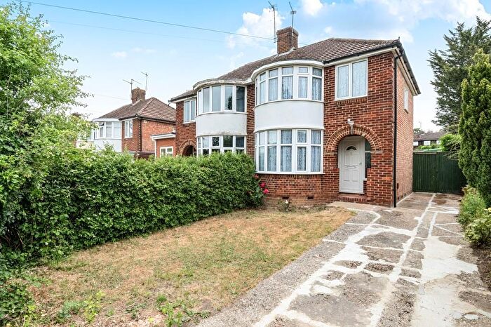 3 Bedroom Semi Detached House For Sale In University / Hospital Area, Berkshire, RG2