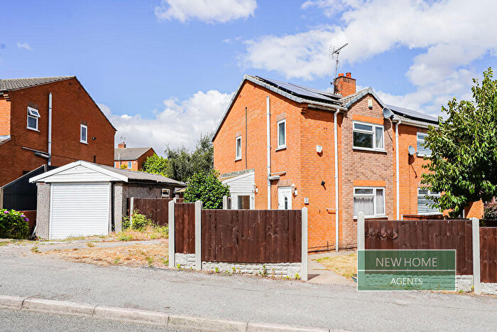 3 Bedroom Semi-Detached House For Sale In Romsey Place, Mansfield, NG19