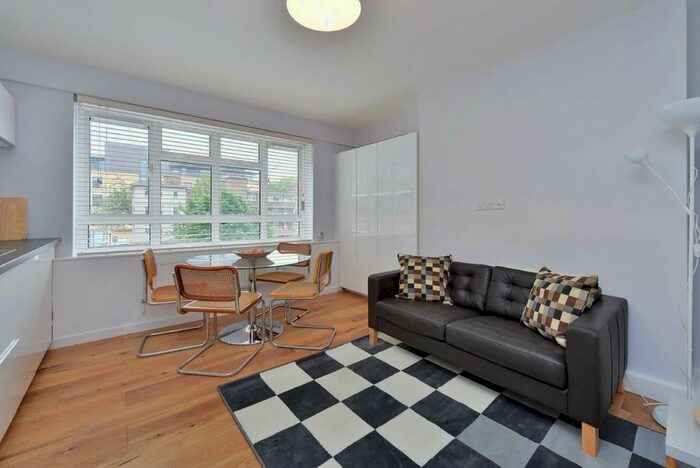 4 Bedroom Flat To Rent In Sidmouth Street, London, WC1H