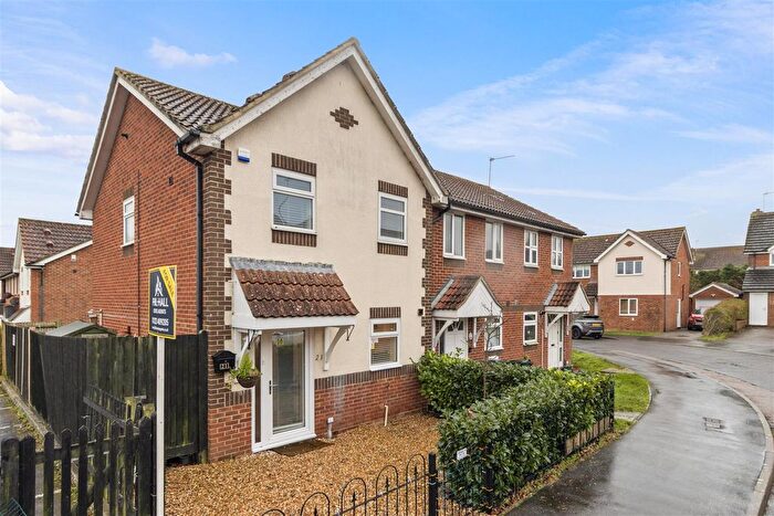 3 Bedroom End Terrace House For Sale In Sheffield Park Way, Eastbourne, BN23