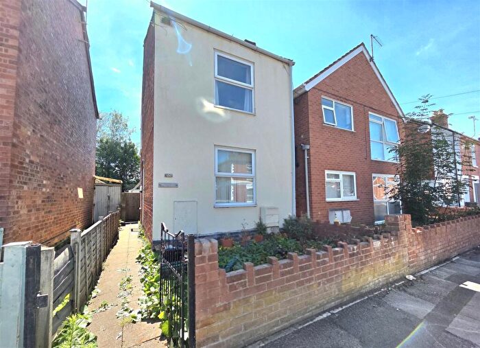3 Bedroom Detached House For Sale In Melbourne Street East, Gloucester, GL1