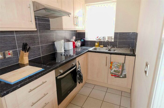 1 Bedroom Flat To Rent In Queen Street, Withernsea, HU19