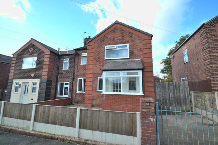 3 Bedroom Semi-Detached House To Rent In Clively Avenue, Swinton, Manchester, M27