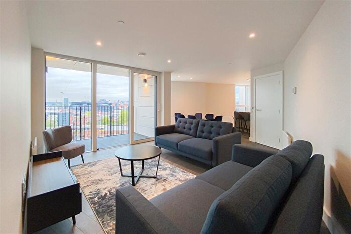 2 Bedroom Apartment To Rent In Castle Wharf, M15