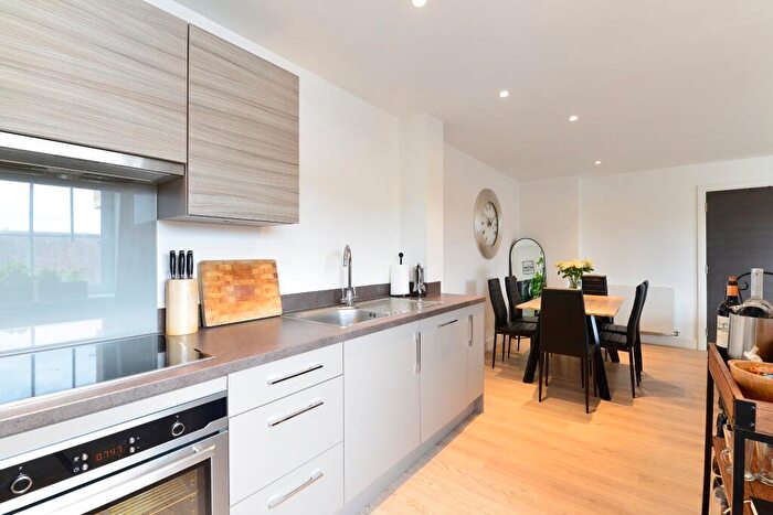 1 Bedroom Flat For Sale In Flambard Way, Godalming, Surrey, GU7