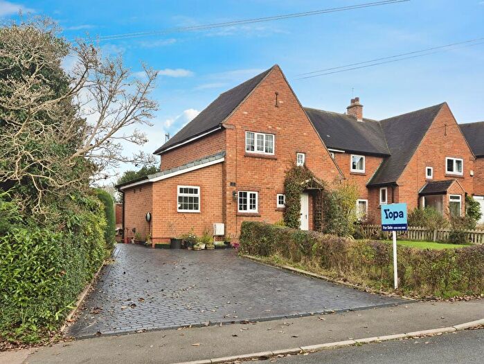 3 Bedroom Semi-Detached House For Sale In Penmanor, Bromsgrove, B60