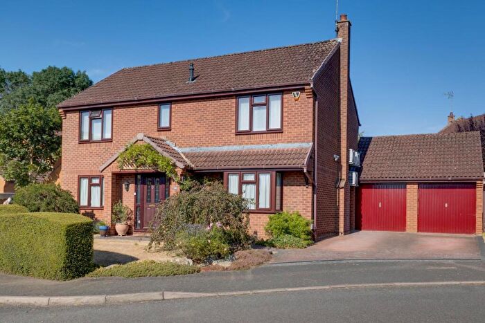 4 Bedroom Detached House For Sale In Aviemore Gardens, West Hunsbury, NN4
