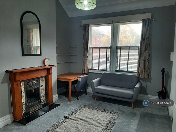 1 Bedroom Flat To Rent In North Hill Road, Headingley, LS6