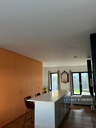 2 Bedroom End Of Terrace House To Rent In Lockyard Lane, Manchester, M4