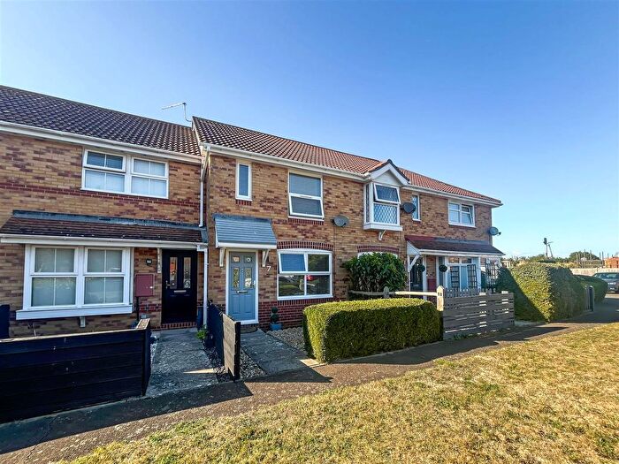 2 Bedroom Terraced House For Sale In Edwards Way, Littlehampton, BN17