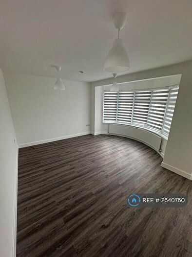 3 Bedroom Maisonette To Rent In Tottenhall Road, London, N13