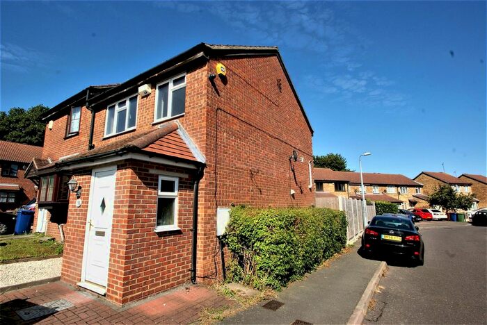 3 Bedroom Property To Rent In Falcon Avenue, Grays, RM17