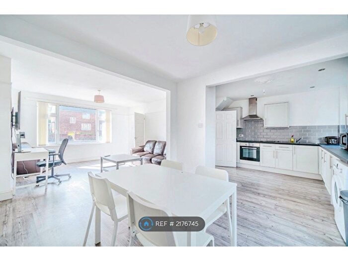 5 Bedroom Terraced House To Rent In Romney Avenue, Bristol, BS7