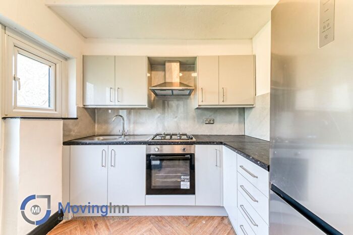 3 Bedroom Flat To Rent In Knollys Road, Streatham, SW16