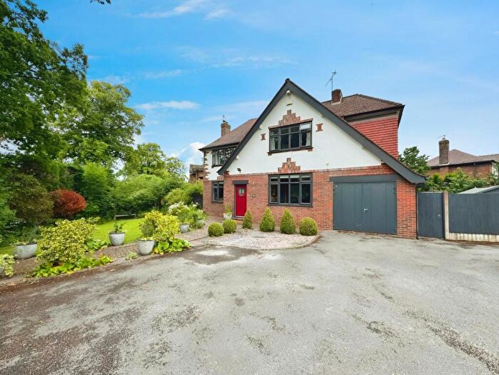 4 Bedroom Detached House For Sale In Stanneylands Road, Wilmslow, SK9