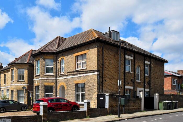 1 Bedroom Flat To Rent In Thurlow Park Road, London, SE21