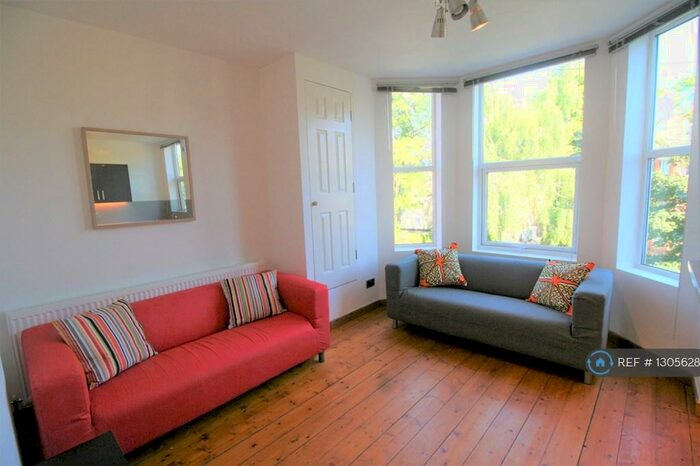 3 Bedroom Flat To Rent In Old Lansdowne Road, Manchester, M20