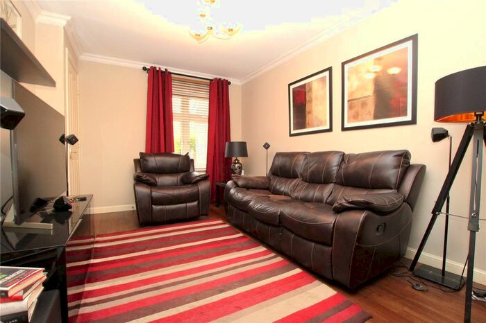 2 Bedroom Terraced House For Sale In Greenhaven Drive, Thamesmead, London, SE28