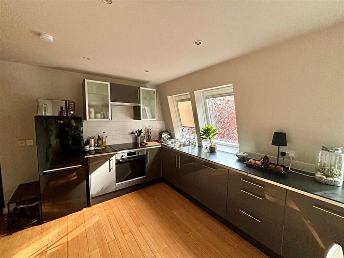 1 Bedroom Apartment To Rent In Surbiton / Kingston, KT1