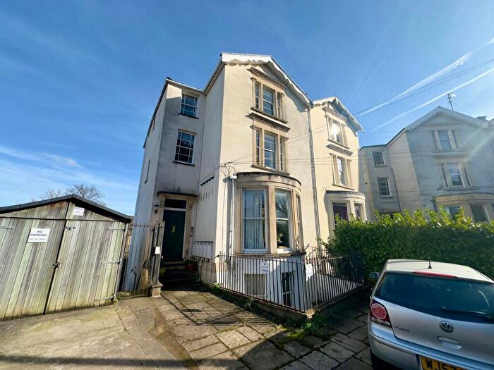 2 Bedroom Flat To Rent In Redland, Hampton Park, BS6