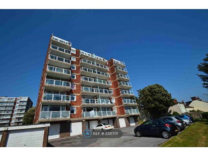 2 Bedroom Flat To Rent In Jevington House, Eastbourne, BN21