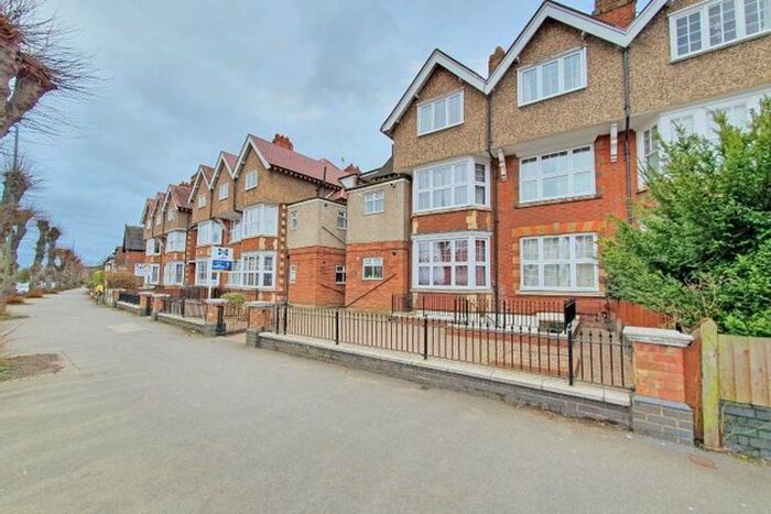 Studio To Rent In Clifton Road, Rugby, CV21