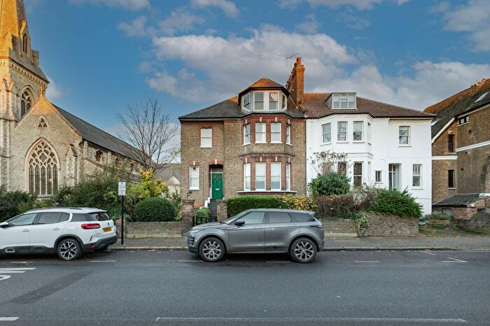 Semi-Detached House For Sale In Hillmarton Road, London, N7