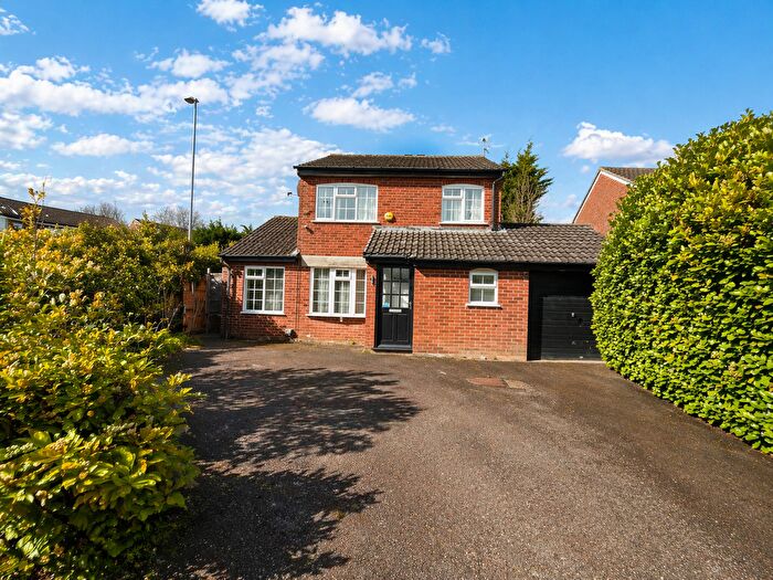 3 Bedroom Detached House For Sale In Peninne Close, Oadby, LE2