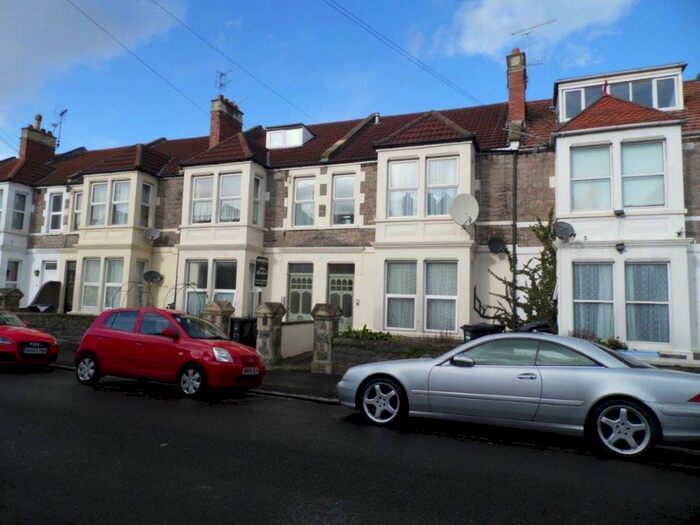 1 Bedroom Flat To Rent In Clifton Road, Weston-Super-Mare, North Somerset, BS23