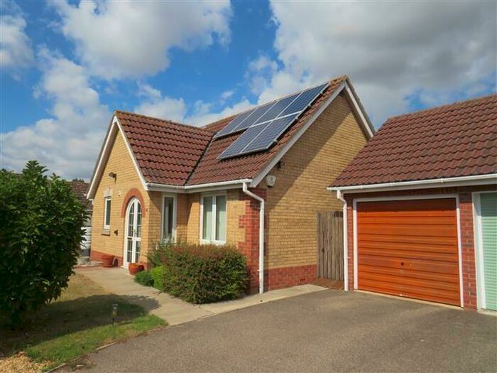 2 Bedroom Bungalow To Rent In Cawood Close, March, PE15