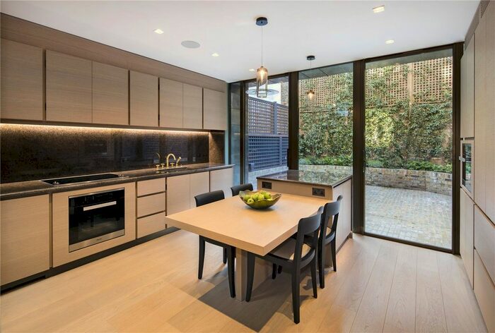 4 Bedroom Terraced House To Rent In Trevor Square, Knightsbridge, London, SW7