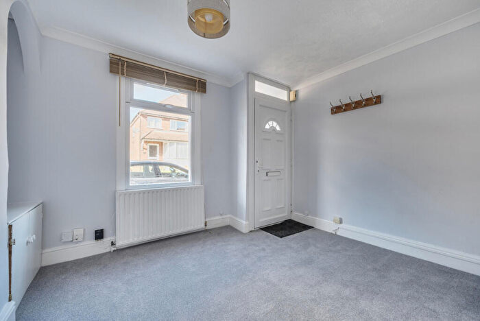 2 Bedroom Terraced House To Rent In Piggott's Road, Caversham, Reading, Berkshire, RG4