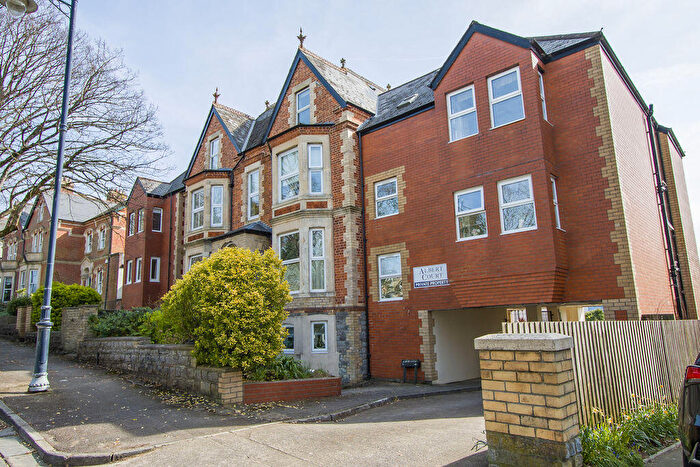 1 Bedroom Flat For Sale In Albert Court, Albert Crescent, Penarth, CF64
