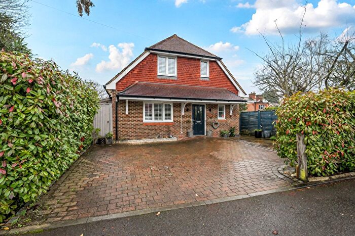 3 Bedroom Detached House For Sale In Woking, Surrey, GU22
