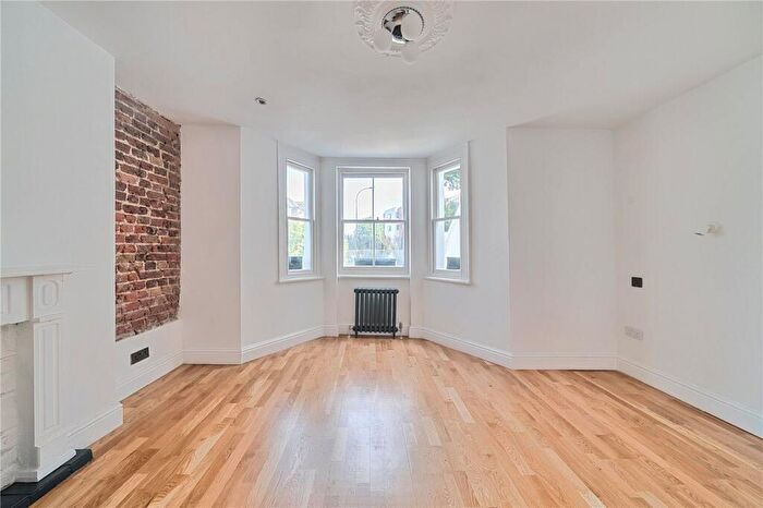 1 Bedroom Apartment For Sale In Devonshire Road, London, SE23
