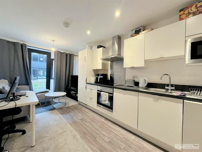 1 Bedroom Flat To Rent In Boulevard View, Whitchurch, Bristol, BS14