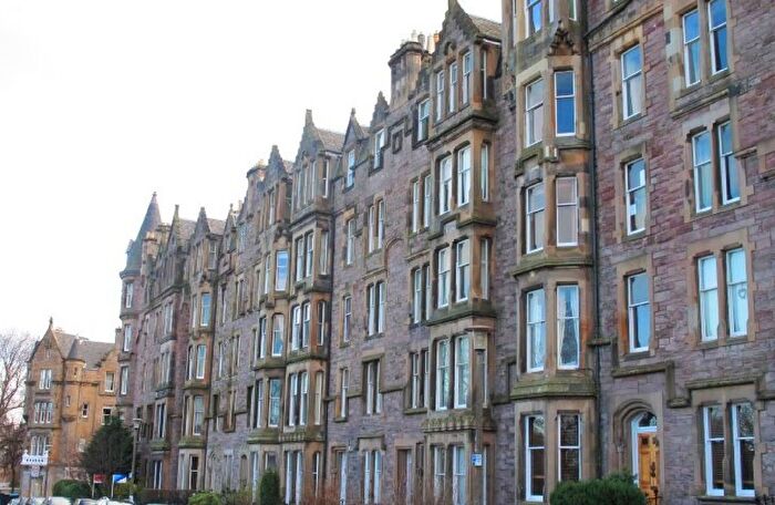 3 Bedroom Flat To Rent In Warrender Park Terrace, Edinburgh, EH9